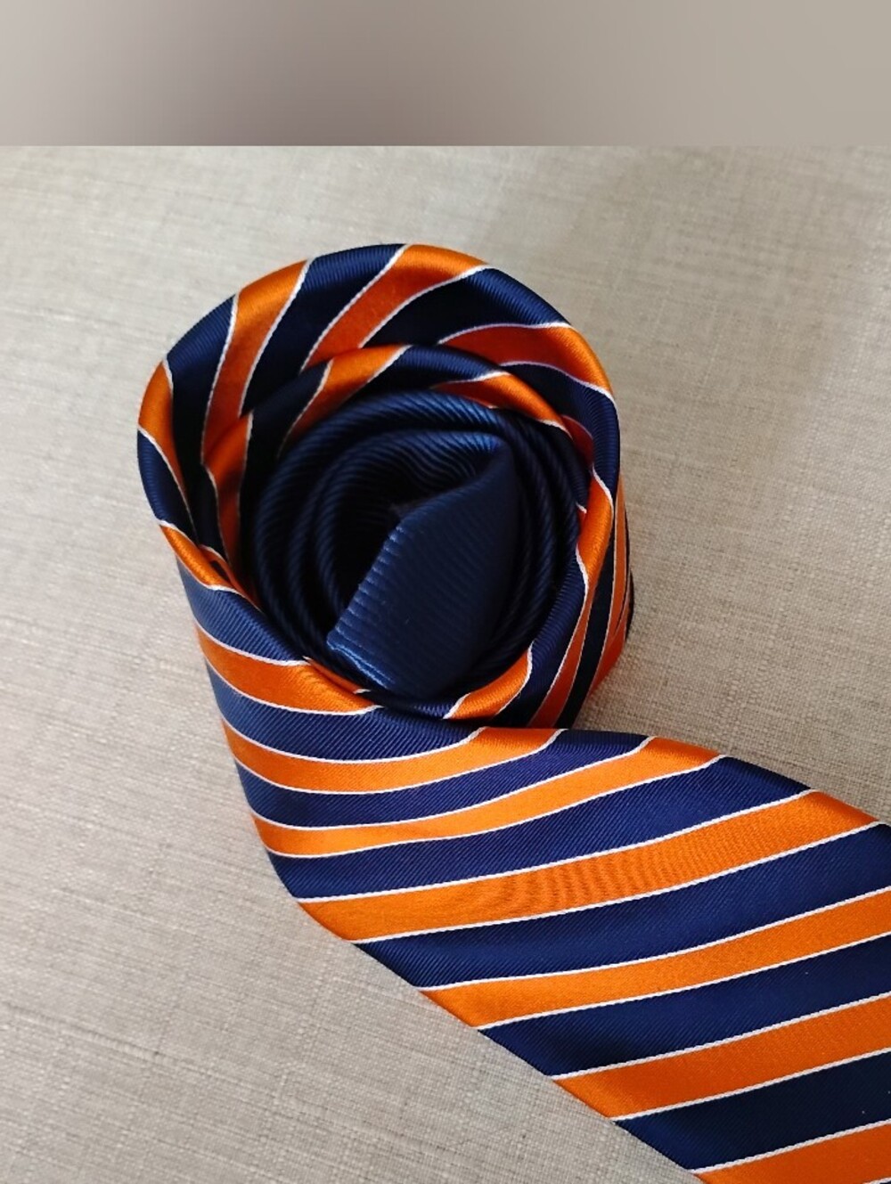 Tommy Hilfiger Men's 100% Silk Tie Navy Blue Orange Diagonal Stripe Classic Prep